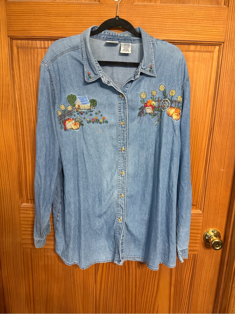 Vintage Embroidered Light Wash Denim Button-Up Shirt - Harvest Motif 26/28